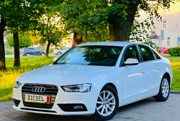 Audi A4 cena 47900 przebieg: 204535, rok produkcji 2013 z Ząbki małe 742